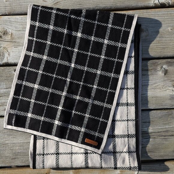 BEAUTIFUL COACH New York Wrap Scarf Double Sided Black and Beige Cold Weather - Picture 1 of 9